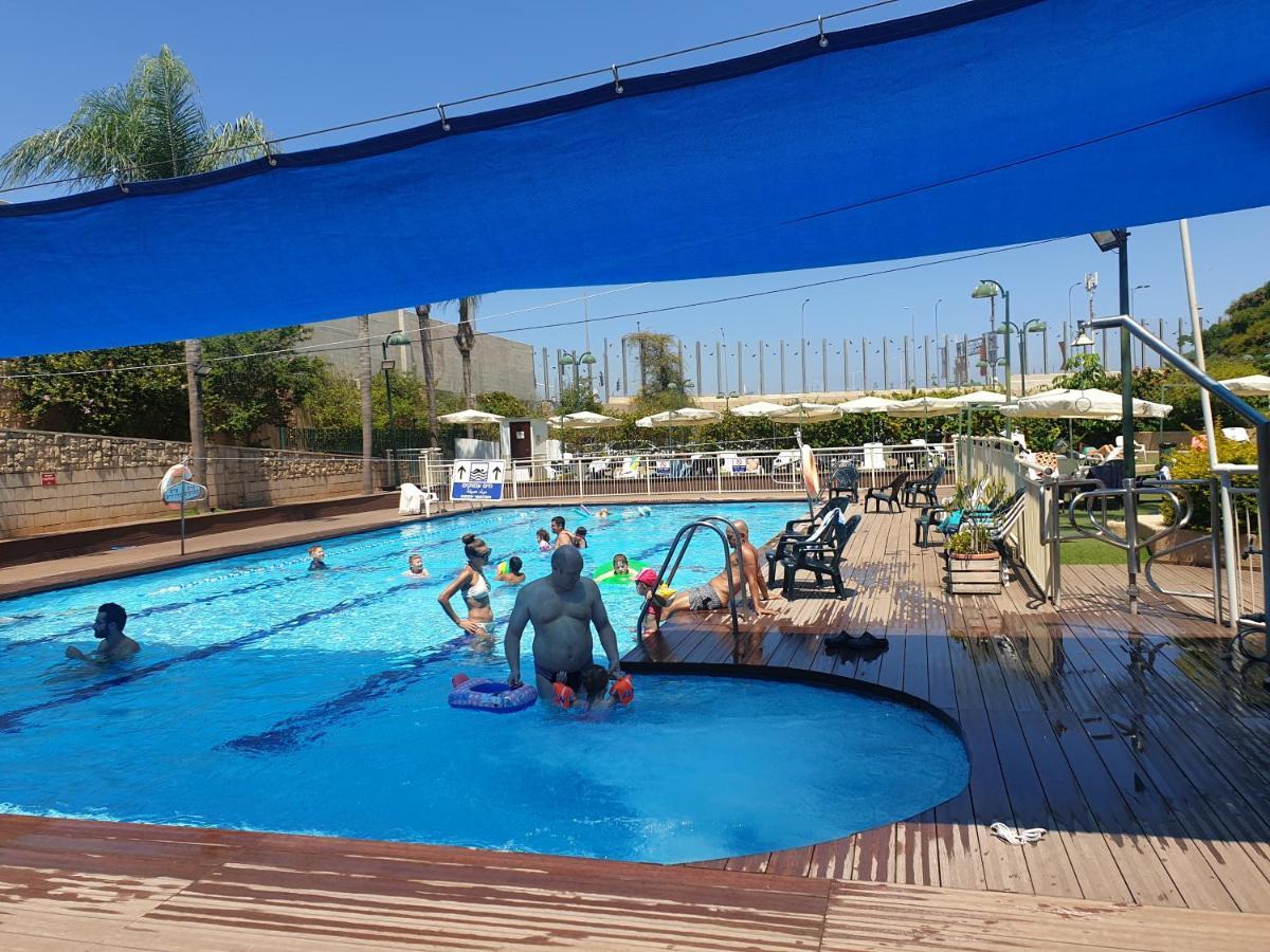 A Dream Place In Raanana, Up To 5 Guests - Swimming Pool - Jacuzzi & Gym מראה חיצוני תמונה