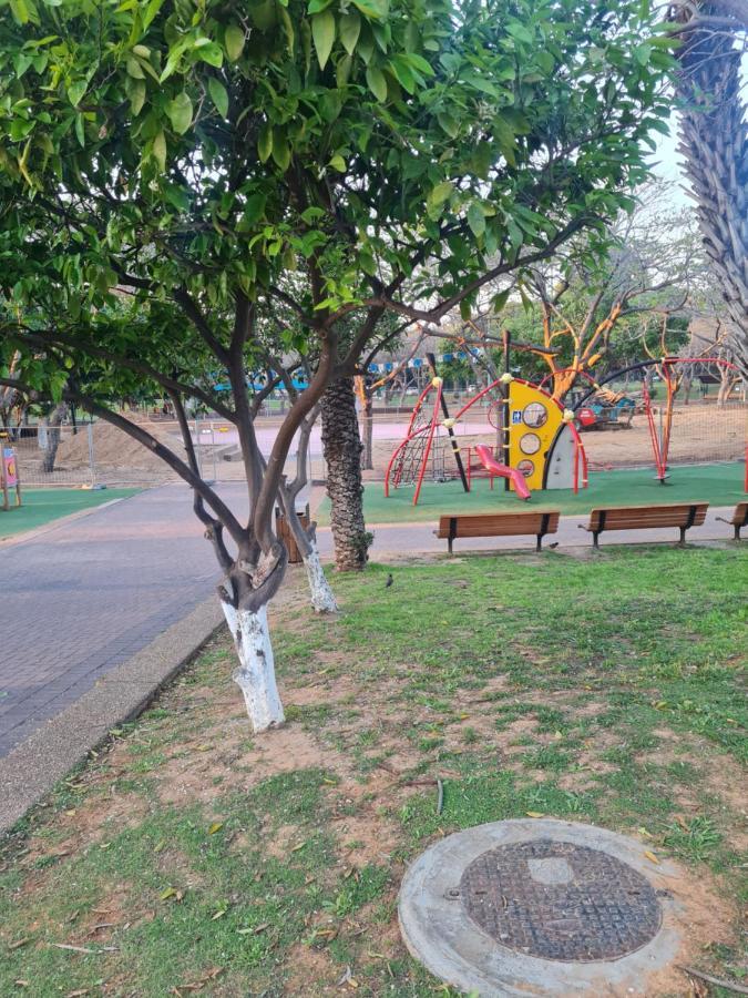 A Dream Place In Raanana, Up To 5 Guests - Swimming Pool - Jacuzzi & Gym מראה חיצוני תמונה