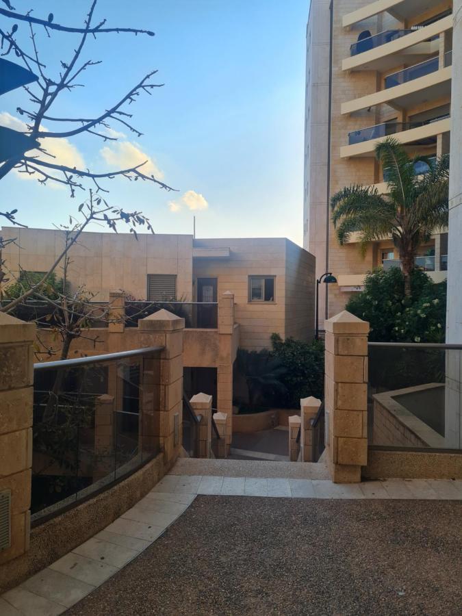 A Dream Place In Raanana, Up To 5 Guests - Swimming Pool - Jacuzzi & Gym מראה חיצוני תמונה